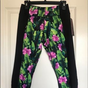 Floral Green & Black High-Waist Athletic Leggings